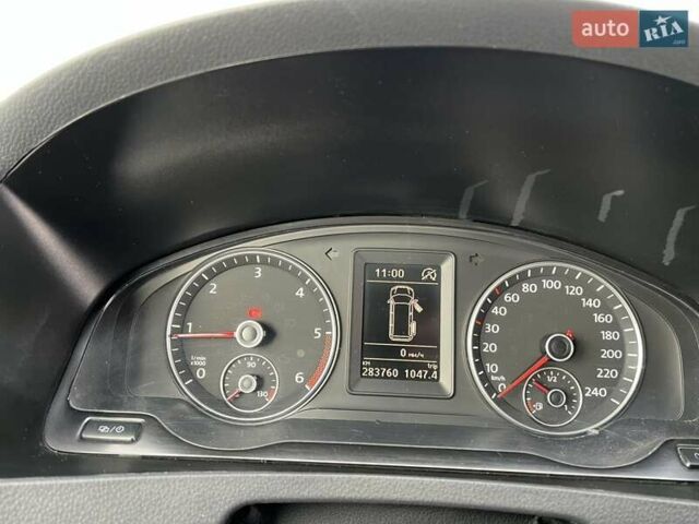 Белый Фольксваген Каравелла, объемом двигателя 2 л и пробегом 283 тыс. км за 16900 $, фото 20 на Automoto.ua