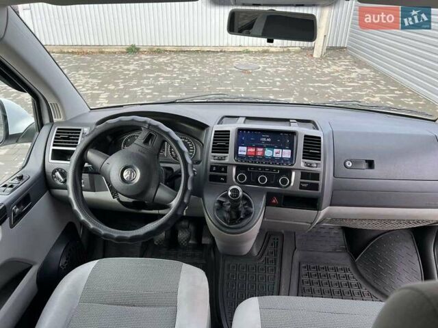 Белый Фольксваген Каравелла, объемом двигателя 2 л и пробегом 283 тыс. км за 16900 $, фото 19 на Automoto.ua
