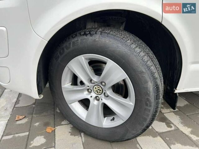 Белый Фольксваген Каравелла, объемом двигателя 2 л и пробегом 283 тыс. км за 16900 $, фото 3 на Automoto.ua