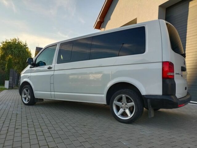 Белый Фольксваген Каравелла, объемом двигателя 2 л и пробегом 208 тыс. км за 8200 $, фото 9 на Automoto.ua