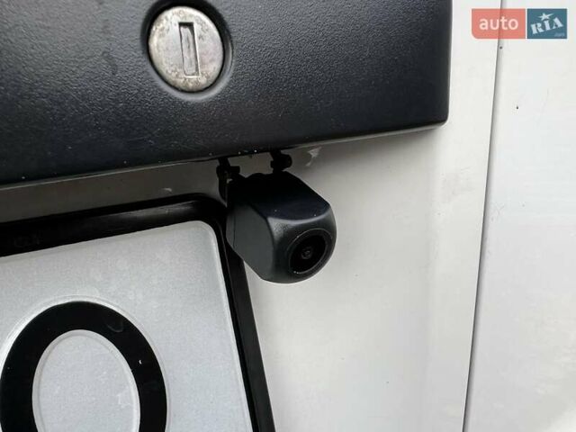 Белый Фольксваген Каравелла, объемом двигателя 2 л и пробегом 283 тыс. км за 16900 $, фото 13 на Automoto.ua