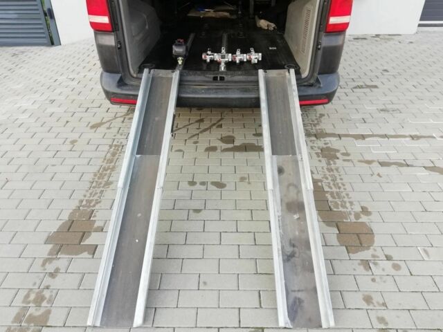 Белый Фольксваген Каравелла, объемом двигателя 2 л и пробегом 208 тыс. км за 8200 $, фото 21 на Automoto.ua