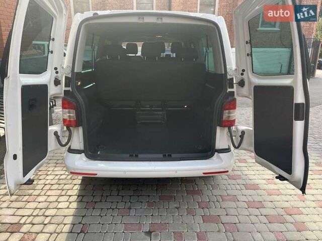 Фольксваген Каравелла 2014 в Харькове на Automoto.ua Белый Фольксваген Каравелла, объемом двигателя 2 л и пробегом 276 тыс. км за 16500 $, фото 10 на Automoto.ua