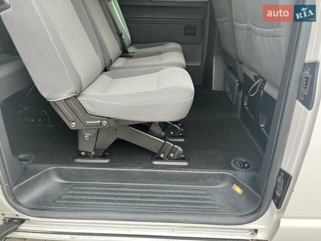 Фольксваген Каравелла 2014 в Харькове на Automoto.ua Белый Фольксваген Каравелла, объемом двигателя 2 л и пробегом 276 тыс. км за 16500 $, фото 9 на Automoto.ua