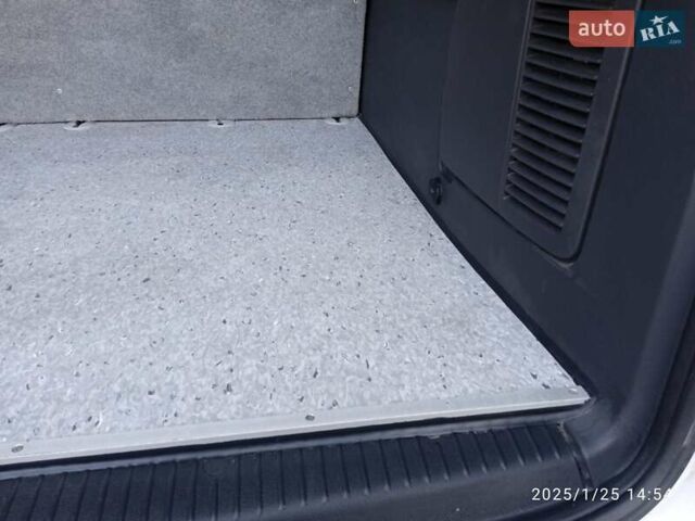 Белый Фольксваген Каравелла, объемом двигателя 1.97 л и пробегом 420 тыс. км за 18500 $, фото 21 на Automoto.ua