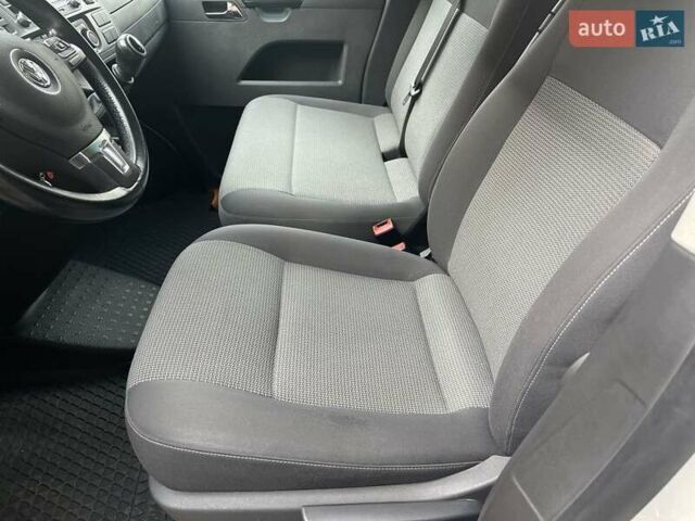 Фольксваген Каравелла 2014 в Харькове на Automoto.ua Белый Фольксваген Каравелла, объемом двигателя 2 л и пробегом 276 тыс. км за 16500 $, фото 5 на Automoto.ua