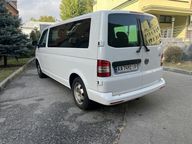 Фольксваген Каравелла 2014 в Харькове на Automoto.ua Белый Фольксваген Каравелла, объемом двигателя 2 л и пробегом 276 тыс. км за 16500 $, фото 4 на Automoto.ua
