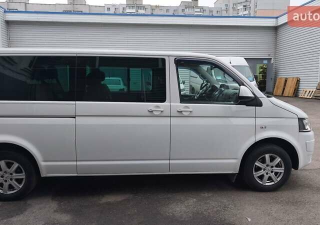 Белый Фольксваген Каравелла, объемом двигателя 1.97 л и пробегом 524 тыс. км за 18500 $, фото 1 на Automoto.ua