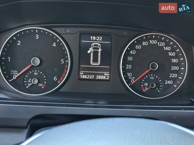 Білий Фольксваген Каравелла, об'ємом двигуна 1.97 л та пробігом 186 тис. км за 32000 $, фото 9 на Automoto.ua