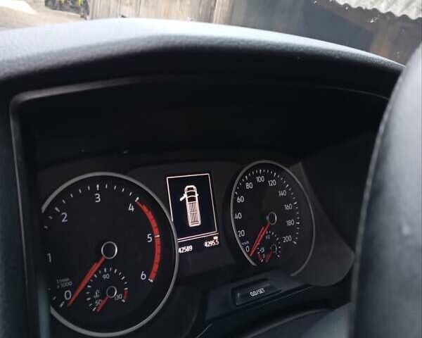 Белый Фольксваген Каравелла, объемом двигателя 2 л и пробегом 250 тыс. км за 30000 $, фото 7 на Automoto.ua