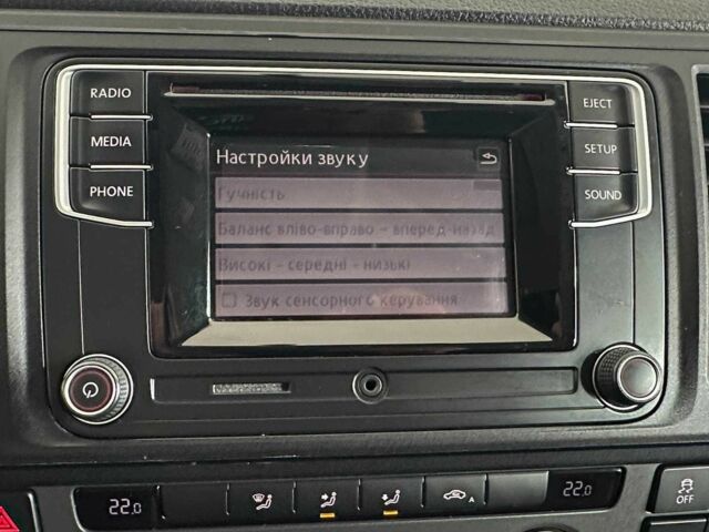 Белый Фольксваген Каравелла, объемом двигателя 2 л и пробегом 159 тыс. км за 32950 $, фото 13 на Automoto.ua