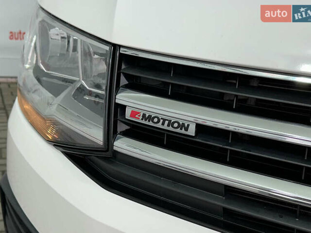 Білий Фольксваген Каравелла, об'ємом двигуна 2 л та пробігом 159 тис. км за 32950 $, фото 24 на Automoto.ua