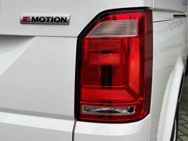 Белый Фольксваген Каравелла, объемом двигателя 2 л и пробегом 159 тыс. км за 32950 $, фото 18 на Automoto.ua