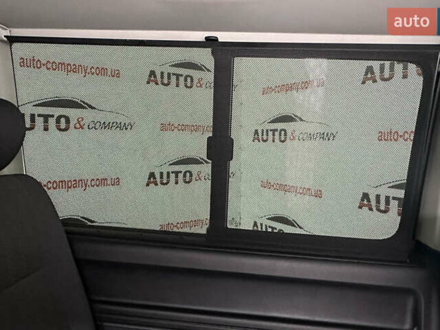 Белый Фольксваген Каравелла, объемом двигателя 2 л и пробегом 159 тыс. км за 32950 $, фото 22 на Automoto.ua