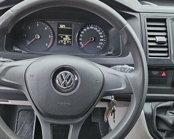 Белый Фольксваген Каравелла, объемом двигателя 2 л и пробегом 162 тыс. км за 24900 $, фото 44 на Automoto.ua