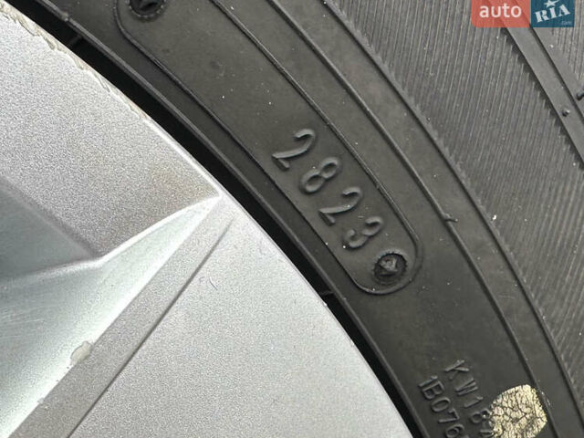 Белый Фольксваген Каравелла, объемом двигателя 2 л и пробегом 159 тыс. км за 32950 $, фото 28 на Automoto.ua