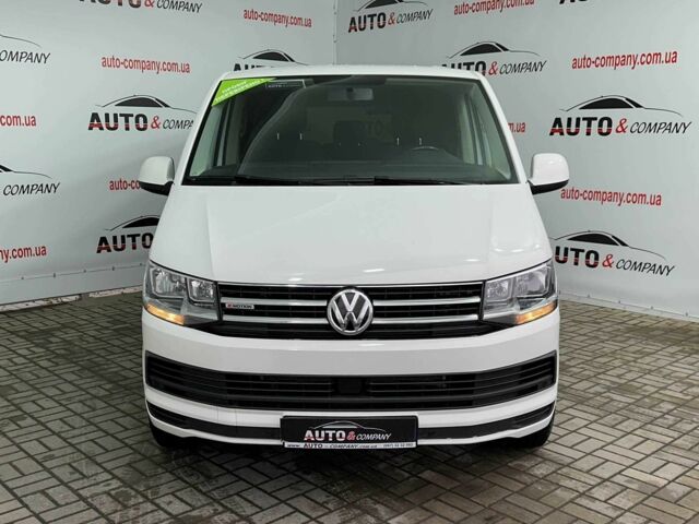 Белый Фольксваген Каравелла, объемом двигателя 2 л и пробегом 159 тыс. км за 32950 $, фото 1 на Automoto.ua