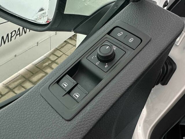 Белый Фольксваген Каравелла, объемом двигателя 2 л и пробегом 159 тыс. км за 32950 $, фото 10 на Automoto.ua