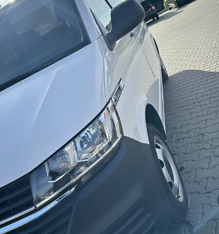 Белый Фольксваген Каравелла, объемом двигателя 1.97 л и пробегом 241 тыс. км за 23700 $, фото 4 на Automoto.ua