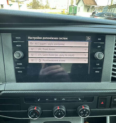 Белый Фольксваген Каравелла, объемом двигателя 1.97 л и пробегом 241 тыс. км за 23700 $, фото 29 на Automoto.ua