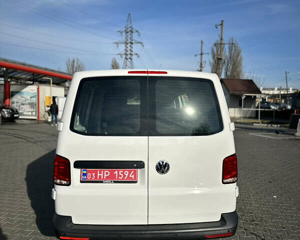 Белый Фольксваген Каравелла, объемом двигателя 1.97 л и пробегом 241 тыс. км за 23700 $, фото 7 на Automoto.ua