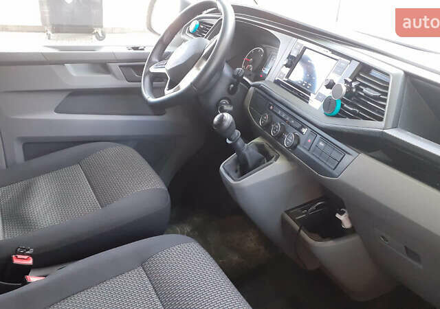 Белый Фольксваген Каравелла, объемом двигателя 0 л и пробегом 35 тыс. км за 42026 $, фото 16 на Automoto.ua