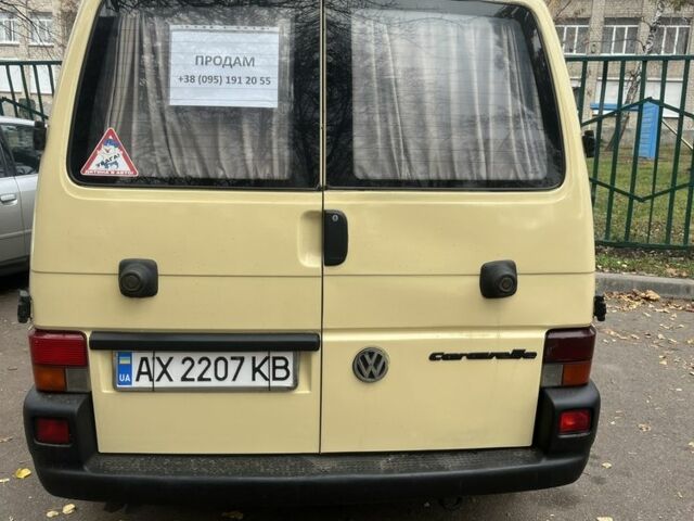 Бежевый Фольксваген Каравелла, объемом двигателя 2.5 л и пробегом 380 тыс. км за 6400 $, фото 5 на Automoto.ua