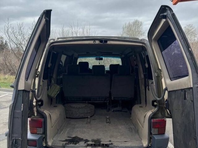 Фольксваген Каравелла 1994 в Харькове на Automoto.ua Бежевый Фольксваген Каравелла, объемом двигателя 2.4 л и пробегом 571 тыс. км за 2800 $, фото 5 на Automoto.ua