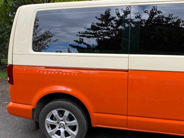 Бежевый Фольксваген Каравелла, объемом двигателя 2 л и пробегом 310 тыс. км за 15599 $, фото 6 на Automoto.ua