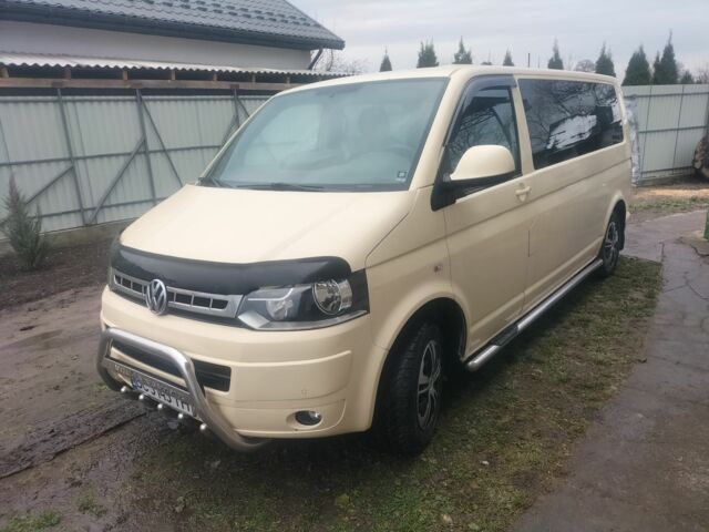 Бежевый Фольксваген Каравелла, объемом двигателя 2 л и пробегом 383 тыс. км за 12500 $, фото 4 на Automoto.ua