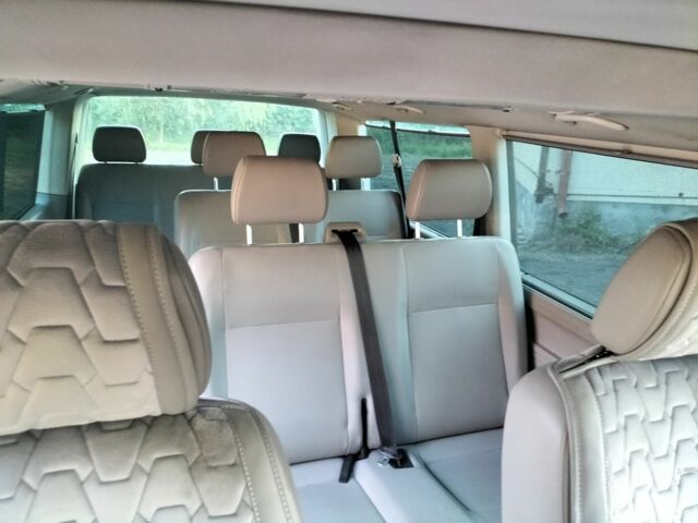 Бежевый Фольксваген Каравелла, объемом двигателя 2 л и пробегом 383 тыс. км за 12500 $, фото 2 на Automoto.ua