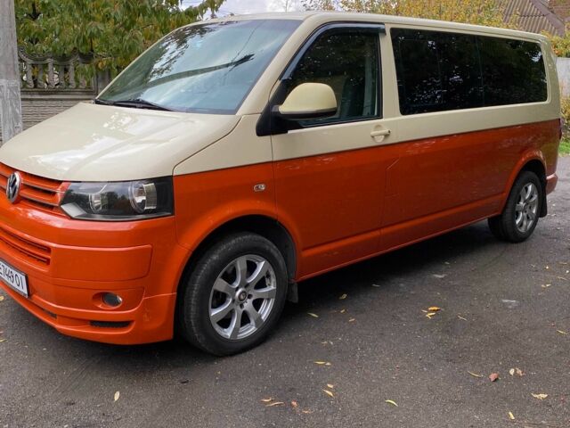 Бежевый Фольксваген Каравелла, объемом двигателя 2 л и пробегом 310 тыс. км за 15599 $, фото 1 на Automoto.ua