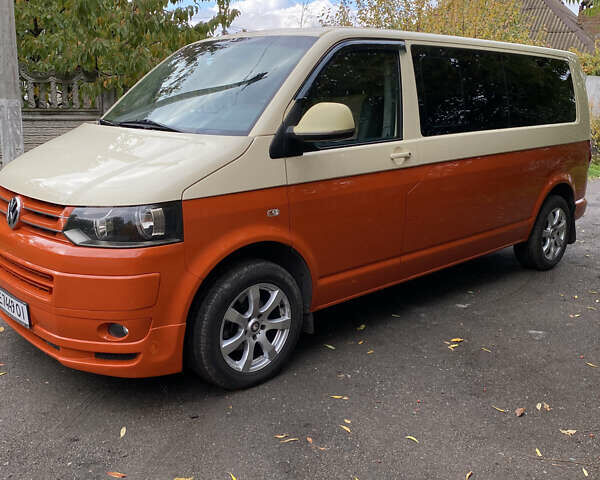 Бежевий Фольксваген Каравелла, об'ємом двигуна 1.97 л та пробігом 310 тис. км за 15600 $, фото 1 на Automoto.ua