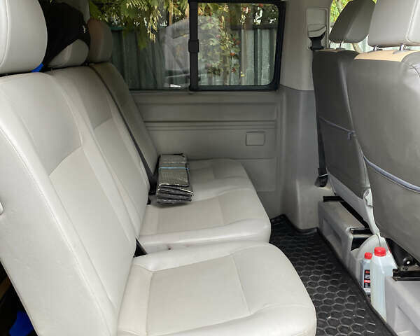 Бежевий Фольксваген Каравелла, об'ємом двигуна 1.97 л та пробігом 310 тис. км за 15600 $, фото 17 на Automoto.ua