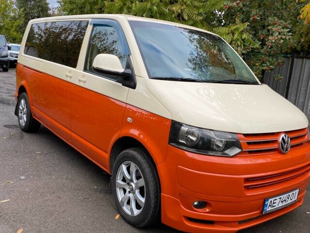 Бежевый Фольксваген Каравелла, объемом двигателя 2 л и пробегом 310 тыс. км за 15599 $, фото 3 на Automoto.ua