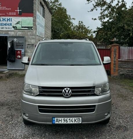 Бежевий Фольксваген Каравелла, об'ємом двигуна 2 л та пробігом 325 тис. км за 20000 $, фото 1 на Automoto.ua
