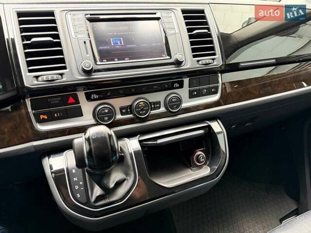 Бежевий Фольксваген Каравелла, об'ємом двигуна 1.97 л та пробігом 127 тис. км за 33990 $, фото 23 на Automoto.ua