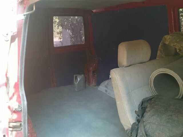 Черный Фольксваген Каравелла, объемом двигателя 0 л и пробегом 360 тыс. км за 3100 $, фото 4 на Automoto.ua