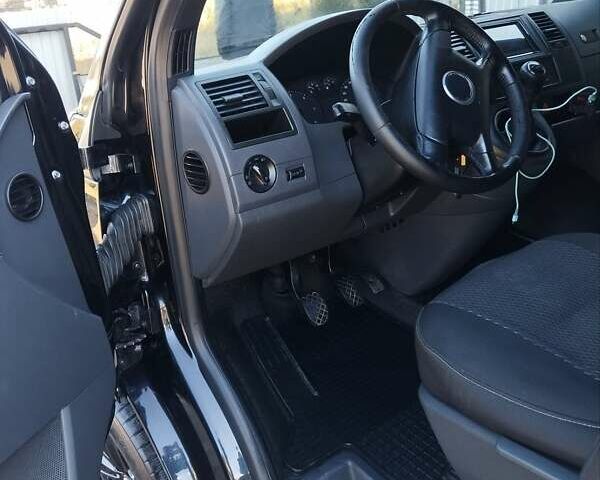 Чорний Фольксваген Каравелла, об'ємом двигуна 2.5 л та пробігом 270 тис. км за 10700 $, фото 10 на Automoto.ua