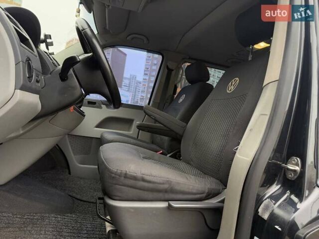 Черный Фольксваген Каравелла, объемом двигателя 1.97 л и пробегом 327 тыс. км за 16990 $, фото 8 на Automoto.ua