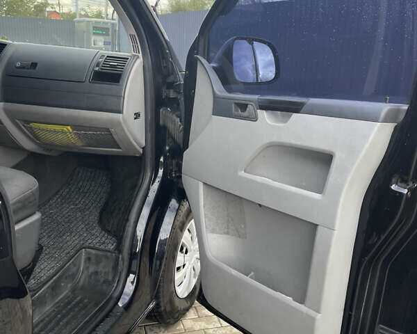 Фольксваген Каравелла 2010 у Києві на Automoto.ua Чорний Фольксваген Каравелла, об'ємом двигуна 1.98 л та пробігом 326 тис. км за 17800 $, фото 11 на Automoto.ua