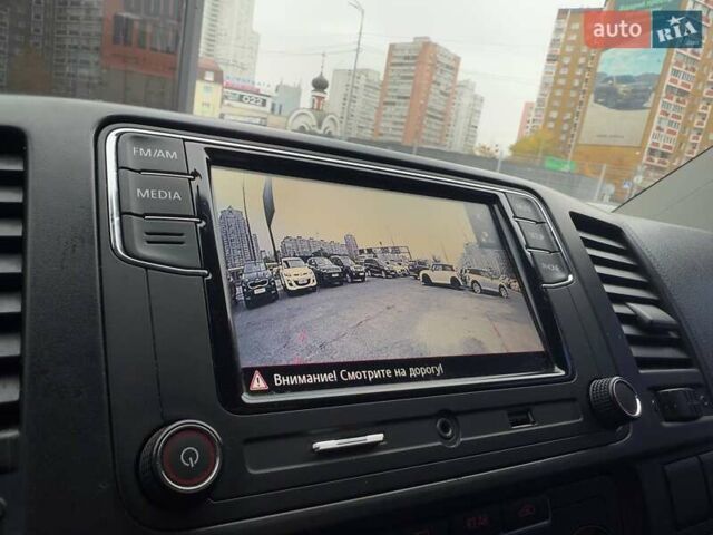 Черный Фольксваген Каравелла, объемом двигателя 1.97 л и пробегом 327 тыс. км за 16990 $, фото 19 на Automoto.ua