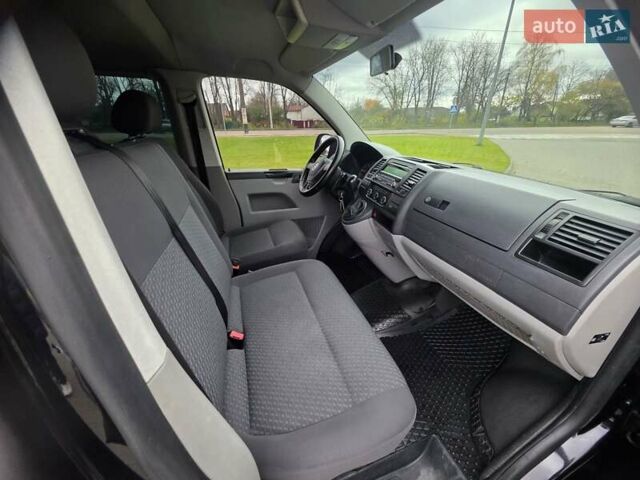 Чорний Фольксваген Каравелла, об'ємом двигуна 2 л та пробігом 230 тис. км за 16100 $, фото 17 на Automoto.ua