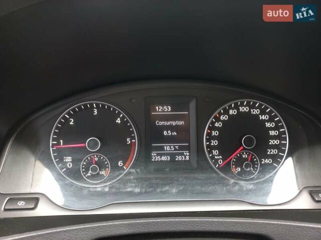 Черный Фольксваген Каравелла, объемом двигателя 1.97 л и пробегом 235 тыс. км за 19800 $, фото 1 на Automoto.ua