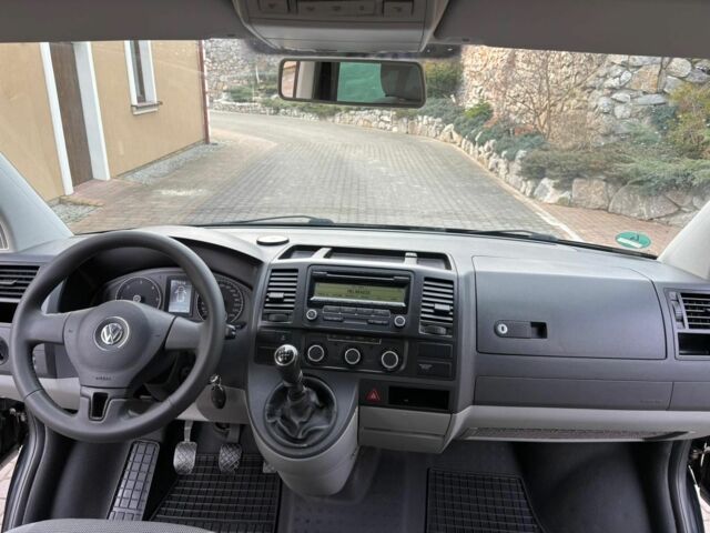 Чорний Фольксваген Каравелла, об'ємом двигуна 2 л та пробігом 254 тис. км за 8200 $, фото 6 на Automoto.ua