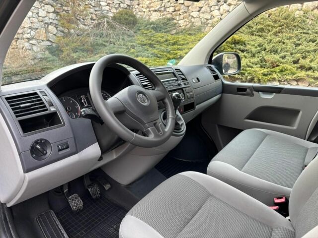 Чорний Фольксваген Каравелла, об'ємом двигуна 2 л та пробігом 254 тис. км за 8200 $, фото 12 на Automoto.ua