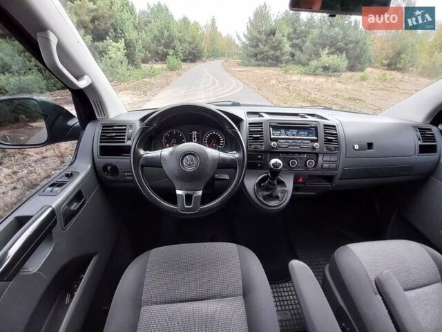 Черный Фольксваген Каравелла, объемом двигателя 1.97 л и пробегом 235 тыс. км за 19000 $, фото 19 на Automoto.ua