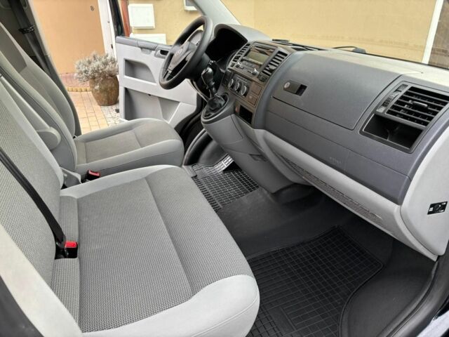 Чорний Фольксваген Каравелла, об'ємом двигуна 2 л та пробігом 254 тис. км за 8200 $, фото 7 на Automoto.ua