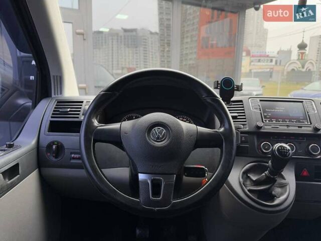 Черный Фольксваген Каравелла, объемом двигателя 1.97 л и пробегом 327 тыс. км за 16990 $, фото 13 на Automoto.ua