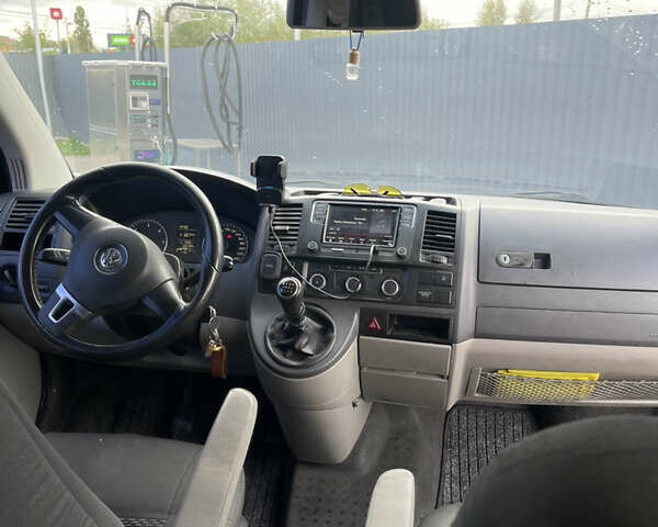 Фольксваген Каравелла 2010 у Києві на Automoto.ua Чорний Фольксваген Каравелла, об'ємом двигуна 1.98 л та пробігом 326 тис. км за 17800 $, фото 18 на Automoto.ua